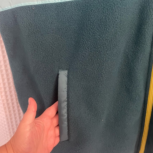 Cotopaxi plus size fall winter Green and Blue Fleece Vest - Picture 3 of 5